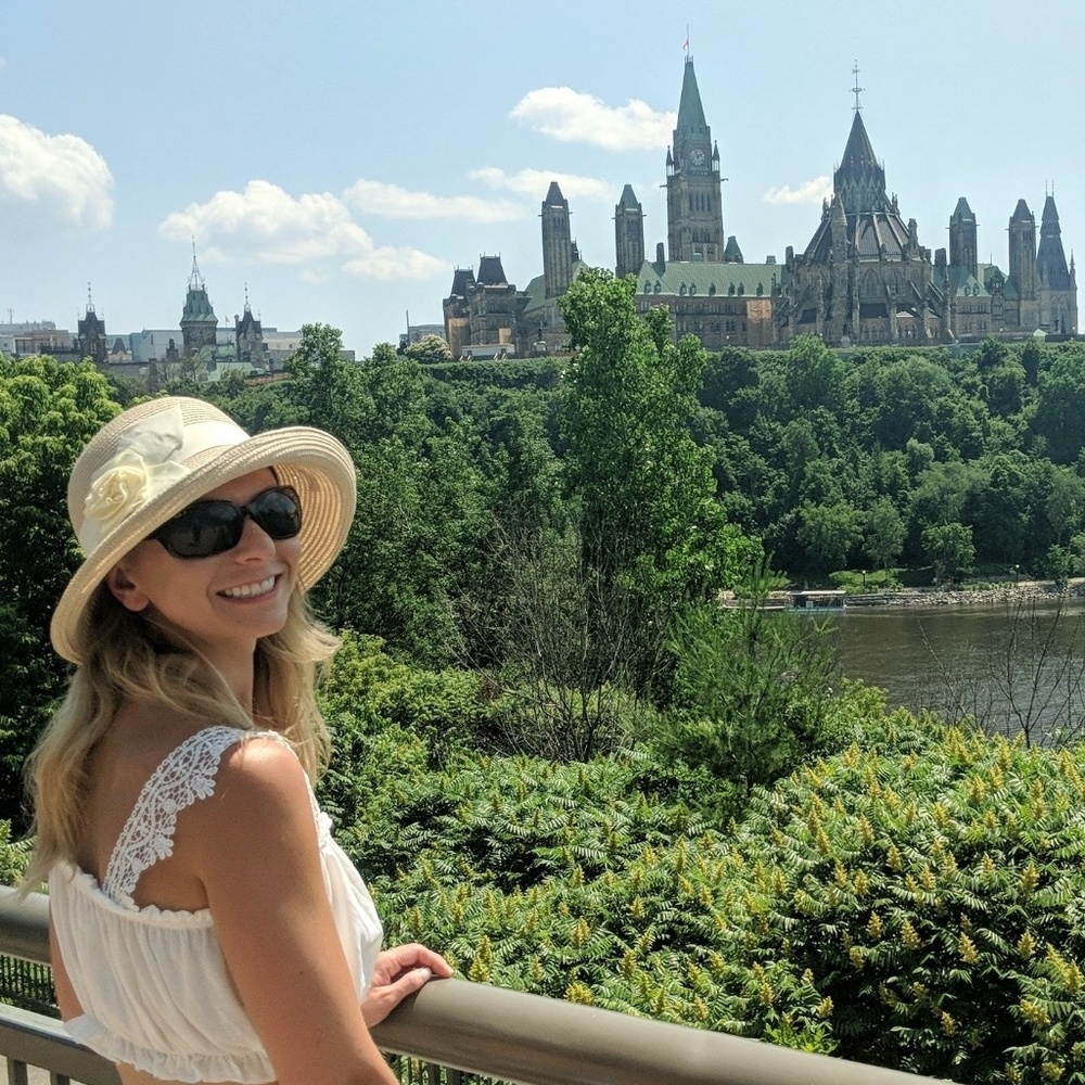 Meet your Posher, Viktoria